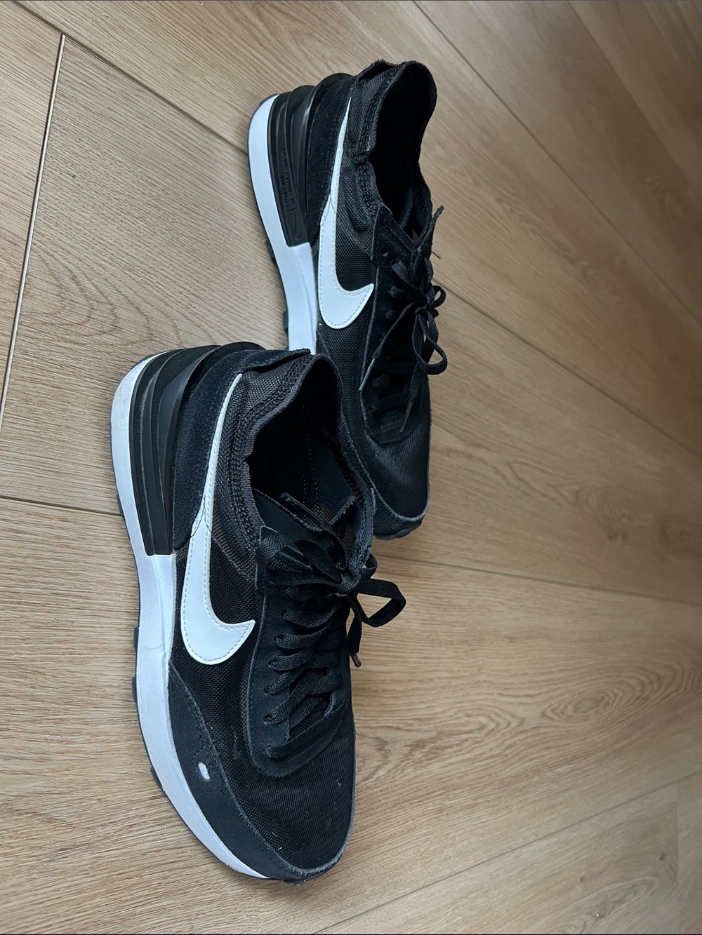 Nike Women’s Black Lace-Up Running Sneakers - Picture 4 of 5